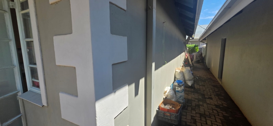 3 Bedroom Property for Sale in Kannoniers Park North West